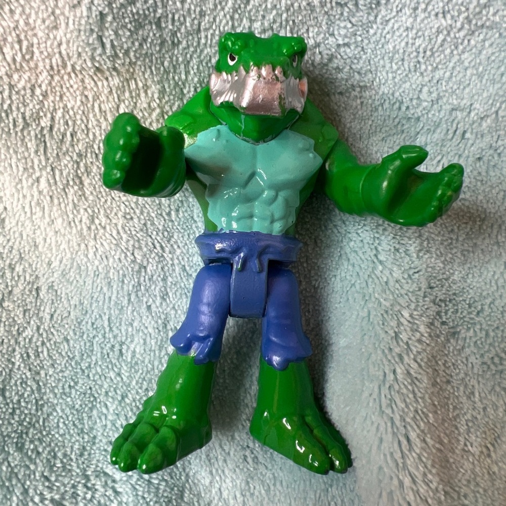 🌸 3/$15 bundle 🌸 Killer Croc Imaginext figure